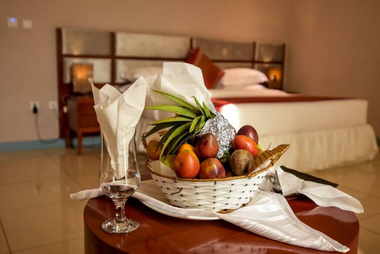 Orient Park Hotel Кигали Экстерьер фото